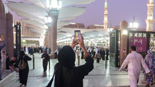 Cruise Passengers visiting Madinah 2.jpg