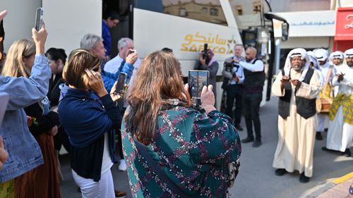 Welcoming Cruise Passengers at Love Market, Dammam 2.jpg